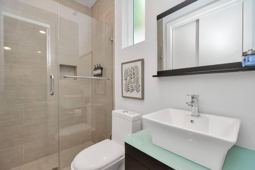 Villa Casa Labella - Downtown Skyline Views - Sleeps 10 Houston Exterior foto