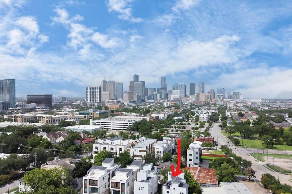 Villa Casa Labella - Downtown Skyline Views - Sleeps 10 Houston Exterior foto