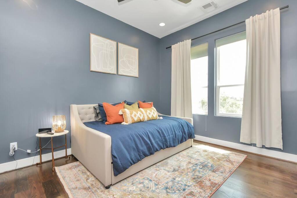 Villa Casa Labella - Downtown Skyline Views - Sleeps 10 Houston Exterior foto